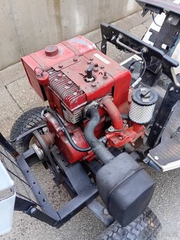 Prodám zahradní traktor malotraktor Iseki - 18