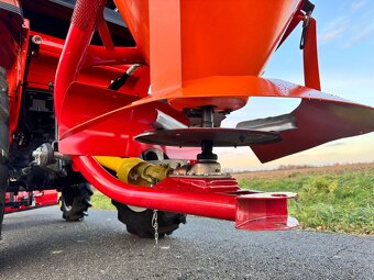 Malotraktor KUBOTA GL21 vyhřívaná kabina • radlice + sypač - 18