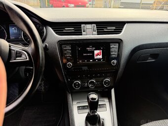 Škoda Octavia 3 kombi 2.0 TDI 110 KW DSG - 18