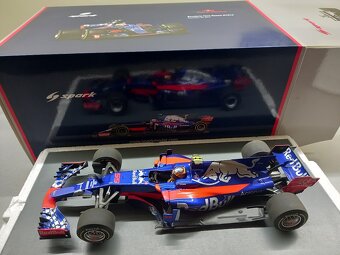 F1 TORO ROSSO STR12 AUSTRALIE 2017 CARLOS SAINZ SPARK 1:18 - 18