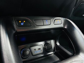 Hyundai ix35 2.0CRDi 4x4 FACELIFT VYHŘEV SERVISKA TAŽNÉ - 18