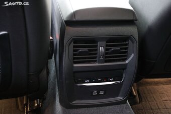 BMW Řada 3, BMW 330e xDrive Touring, v ČR - 18