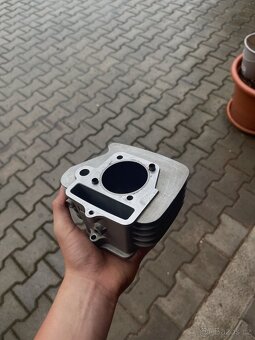 Díly na motor YX 140 - 18