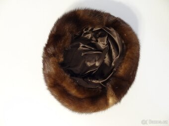 NOREK. Starší kožešina. Čepice - 18