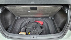 VW Golf 7 GTI 2.0 TSI 180kW, 2019, LED/Audio/19", 2 sady kol - 18
