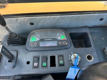 Hyundai Robex 25Z - 18