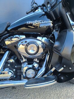 Harley Davidson FLHX Street Glide TOP STAV EU verze - 18