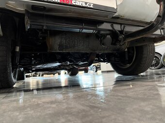 Toyota Rav4 2,0 i EDICE SOL 4x4 TAŽNÉ STK 12/2027 - 18