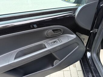Volkswagen UP 1.0 MPi 5 dveří rok 2012 - 18