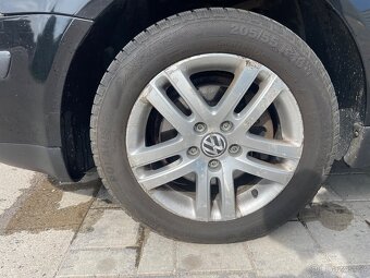Volkswagen Passat - 18