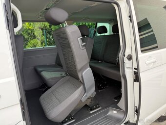 Volkswagen Caravelle 2.0 TDI DSG Comfortline Long 2023 - 18