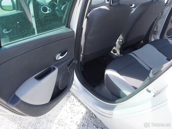 Renault clio combi 2010 - 18