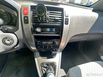 HYUNDAI TUSCON - 18