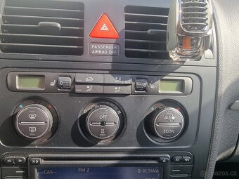 Volkswagen Touran 2.0TDI DSG - 18