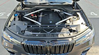 BMW X7 40iX - M - 7míst - DO 15.6.2025 - 18