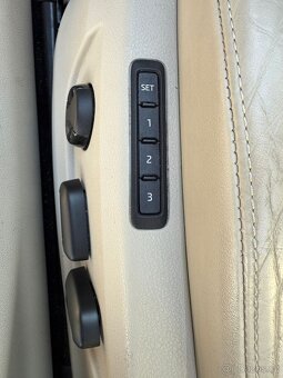 SKODA Superb 2.0 TDI 4x4 LAURIN & KLEMENT - 18