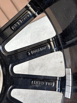 Mercedes R19 Cclass W205 originál Letní Pneumatiky - 18