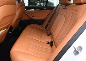 BMW Řada 5 530d LUXURY LINE LASER K360° - 18