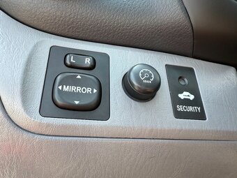 Toyota Rav4 2.0 VVT-i Speciál 4x4 3D - 18