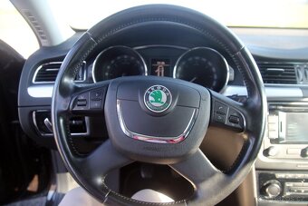 Škoda Superb 1,6 TDi GreenLine 77KW Combi - 18
