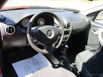 DACIA LOGAN 1.6 i KOMBI - 1. majitel, 5 míst - 18
