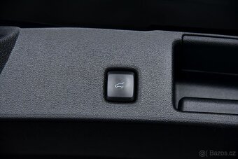 Kuga 2.5 Duratec HEV Titanium X AWD eCVT, LED, ACC, Kamera - 18