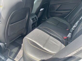 JAGUAR XE P300 2.0 L, AUTOMAT, 221 KW, R.V. 09/2018 - 18