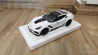 Model Chevrolet Corvette ZR1 2019 1:18 Autoart ( 71270 ) - 18