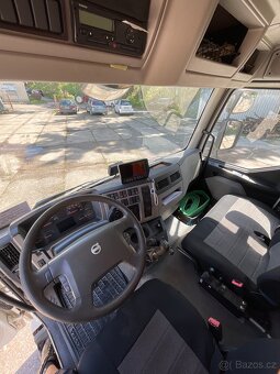 Volvo FL250 E6 - NOSIČ KONTEJNERŮ 16t - 18