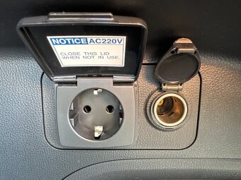 Toyota RAV4 2,5 PLUG-IN HYBRID VIP SELECTION 4X4 225 KW - 18