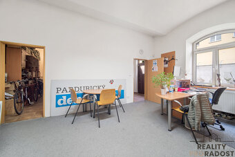 Pronájem kanceláře 140 m2 v Pardubicích, pronájem kanceláře  - 18