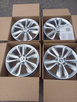 Škoda Octavia IV(RS)- 17 NOVÉ orig.ALU disky 7x17,5x112 - 18