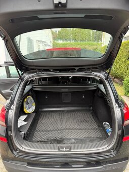 Hyundai i30, (1.6crd-85kw) - 18