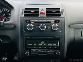 Volkswagen Touran 1.2TSI 7MÍST MANUÁL VÝHŘEV SERVISKA - 18