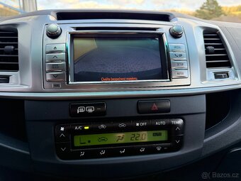 Toyota HILUX 3.0 4x4 MANUÁL UZÁVĚRKA NAVIJÁK - 18