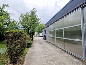 Rodinný dům s autodílnou / Chorvatsko / Zagreb - 18