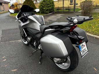 Honda VFR 1200F - 18