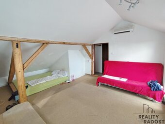 Prodej trojgeneračního domu, pozemek 1122 m2 - 18