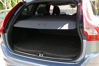Volvo XC60 2.0 140 Kw, AUTOMAT,Tažné - 18