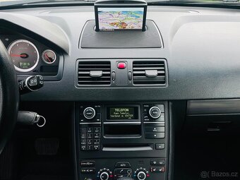 Volvo XC90 2.4 D5 147KW AUTOMAT VÝHŘEV NAVI SERVISKA - 18