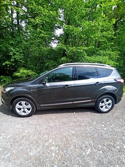 Ford Kuga Vignale 4x4 1.5 Benzín 2018 - 18