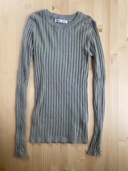 (Ceny 20-150Kč) Prodám spoustu dívčího oblečení PART 1 - 18