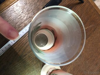 starožitná souprava malovaného skla džbán a sklenice - 18