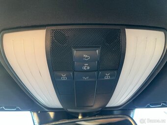 Mercedes-Benz Třídy E, Mercedes-Benz Třídy E, 250 GCI - 18