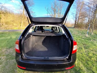 ŠKODA OCTAVIA COMBI 1.6TDi 77KW KLIMATIZACE TEMPOMAT - 18