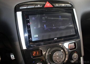 Peugeot 308 2.0 HDi 103 kW Cabrio Kamera / nafta manuál - 18