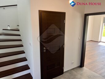 Prodej rodinného domu 4+kk, pozemek 369 m² - 18