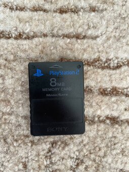 PS 2 slim s bohatým příslušenstvím - 18