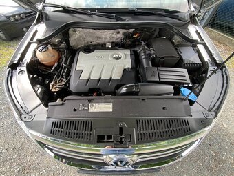 VW Tiguan 2.0 TDi DSG 4x4,Serviska,Senzory - 18