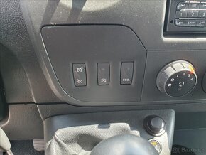 Opel Movano 2,3 L2H2 9 míst klima - 18